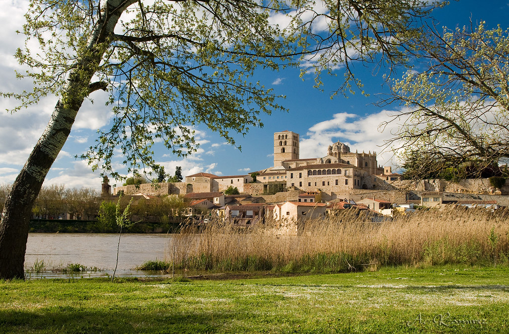 Outside view of the city of Zamora