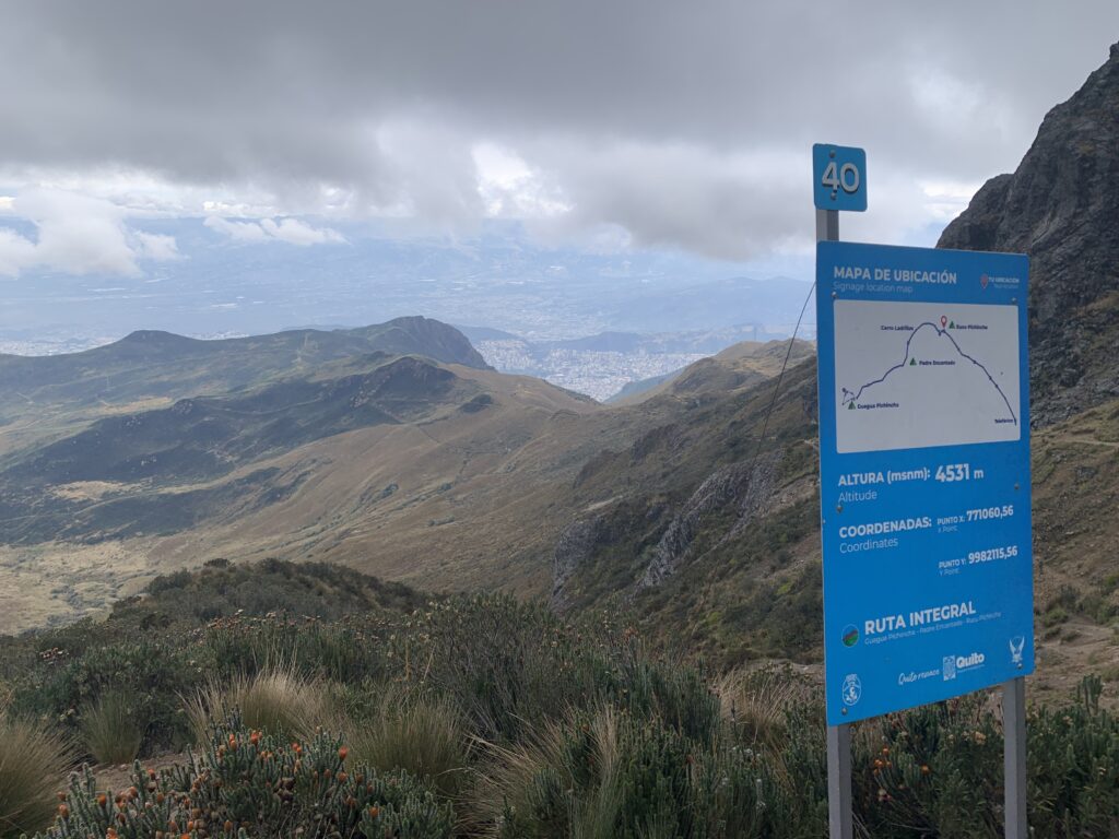 Photo of trail marker on Rucu Pichincha